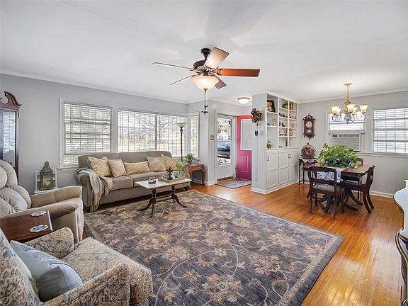 3rd image of 2509 Aster St