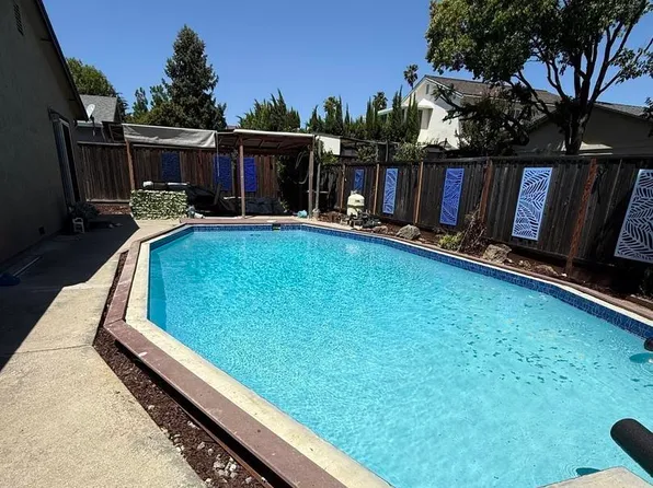 1249 Heavenly Dr, Martinez, CA 94553