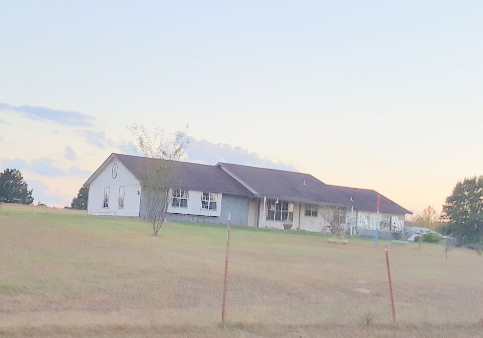 1st image of 105 Tony Dr