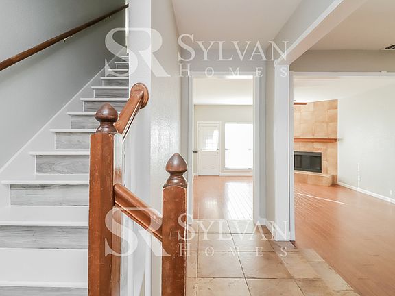 2nd image of 733 Paisley Dr
