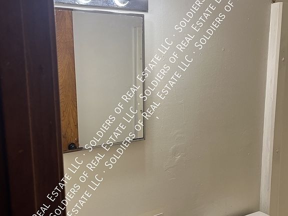 4th image of 211 W Dean Ave #A
