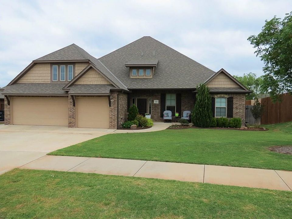 1st image of 428 Lake Grove Ct