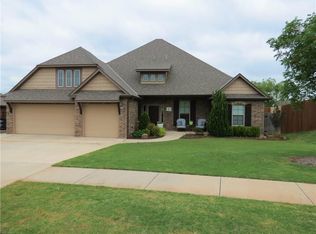 428 Lake Grove Ct, Norman, OK 73069