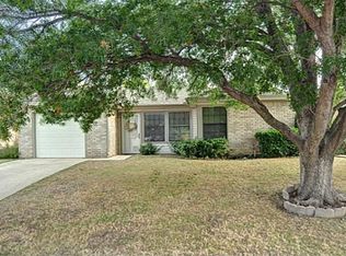 10004 Lone Eagle Dr, Fort Worth, TX 76108