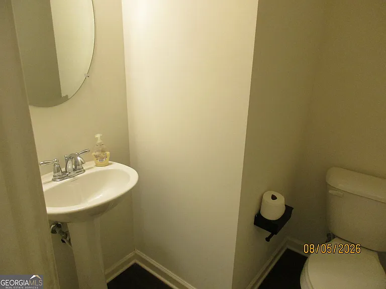 2726 Kemp Ct — Photo 17