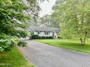 2062 Shorewood Ln, Lima, OH 45806