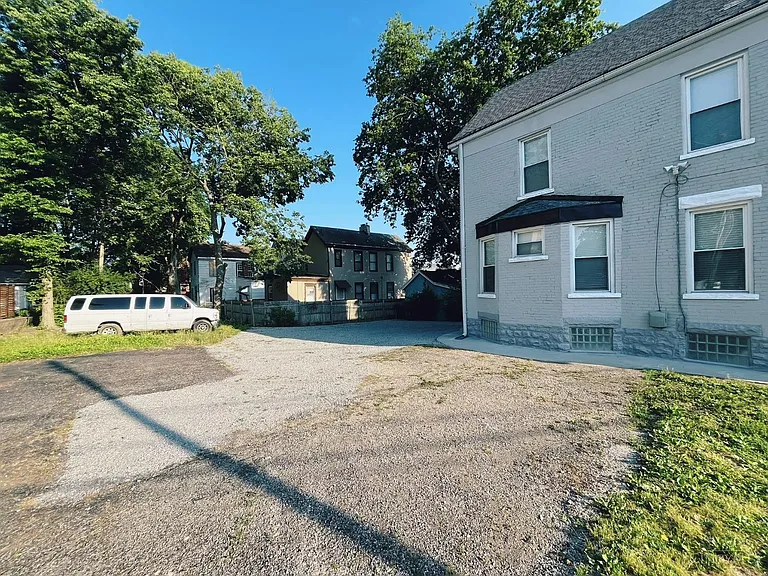 3481 Montgomery Rd — Photo 21