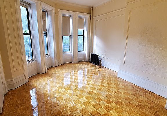 3rd image of 438 Saint Nicholas Ave #3