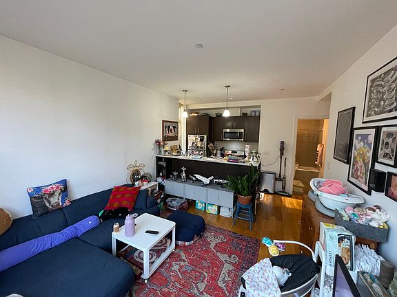 2nd image of 14021 32nd Ave #1A
