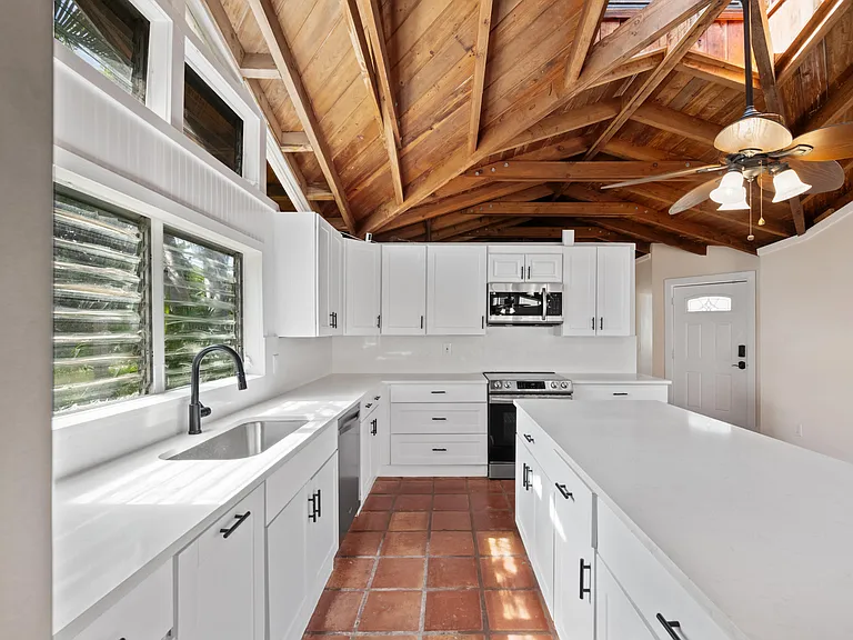 816 Chukker Rd — Photo 5