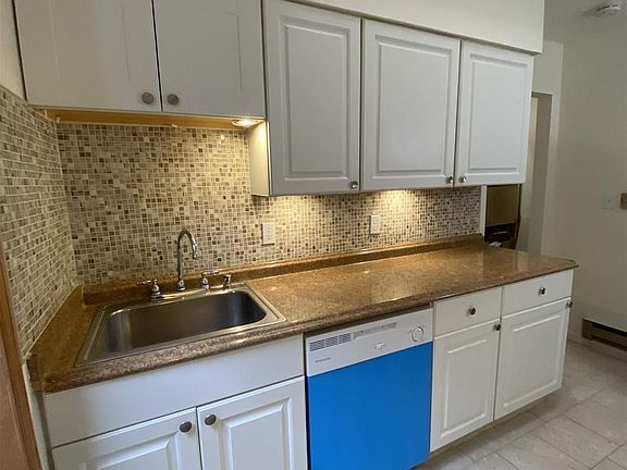 5th image of 254 Clendenny Ave APT 6