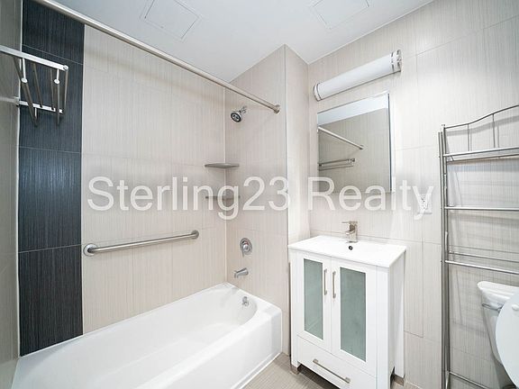 4th image of 23-15 Astoria Blvd #7H