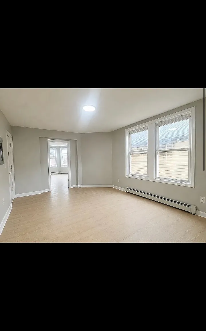 3 bed, $2,250 — Photo 3