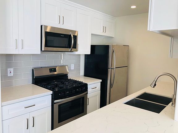 3rd image of 5700 Etiwanda Ave Unit 228