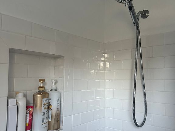 3rd image of 680 S Wellwood Ave #9
