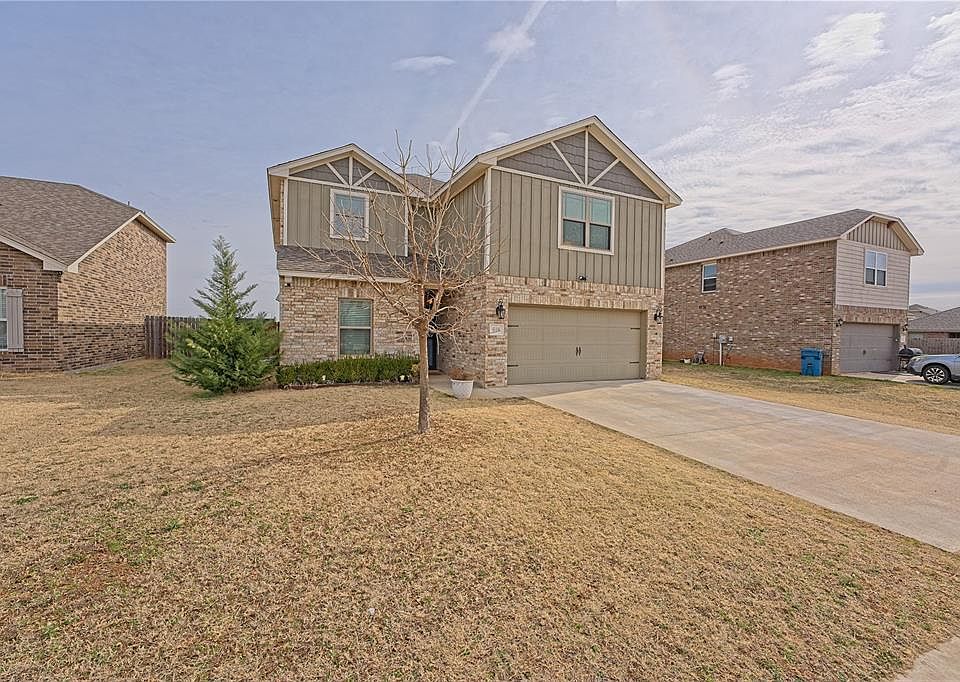 1st image of 616 Saint James Pl