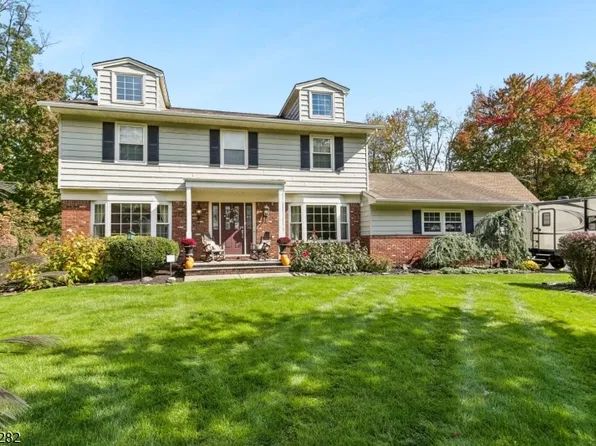 7 Lucille Dr, Parsippany-Troy Hills Twp., NJ 07054