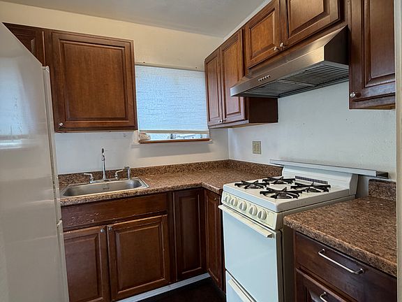 3rd image of 503 N Michigan Ave