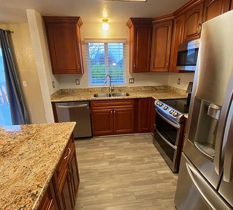 2nd image of 5528 Stonegate Ave NE
