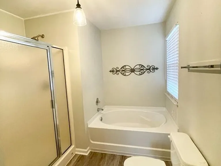 1424 Clairmonte Cir — Photo 10