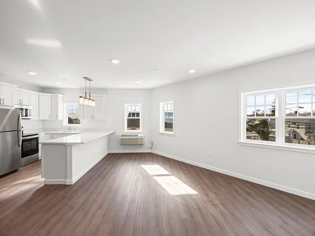 227 4th Ave #307F — Photo 8