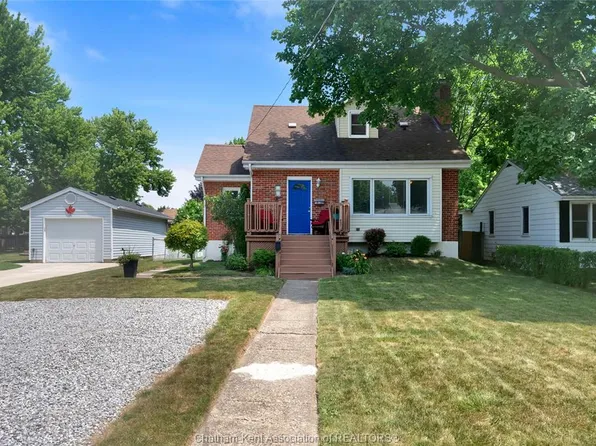 94 Dundas St, Chatham Kent, ON N8A 2J2