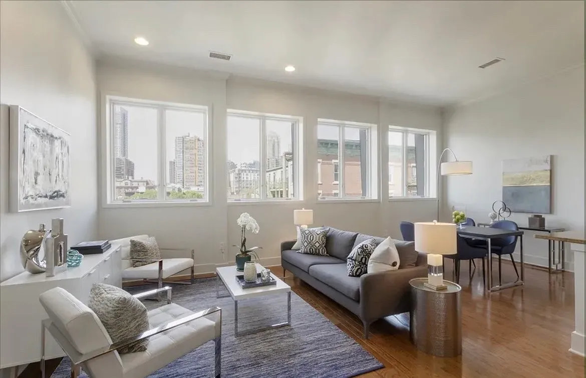2 bed, 1219 sqft, $4,800 — Photo 1