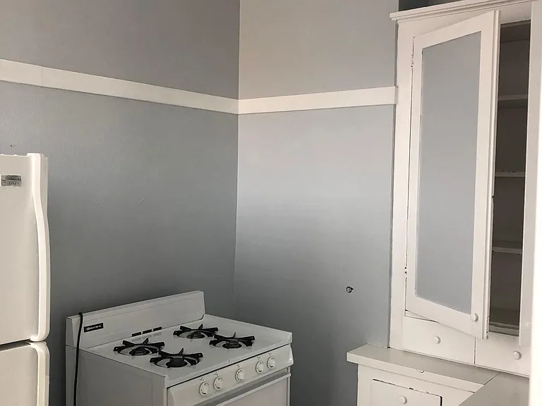 425 University Ave #8 — Photo 2