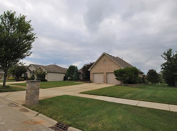 2nd image of 12516 W Hampshire Ln