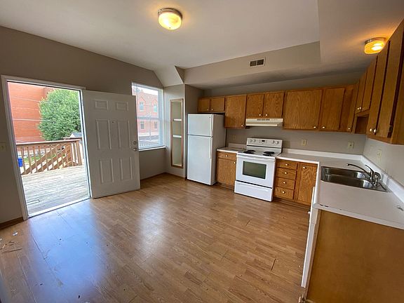 3rd image of 32-34 W Norwich Ave #32