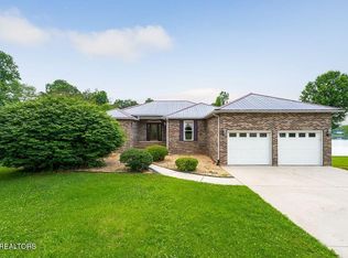 296 Idlewild Dr, Sparta, TN 38583