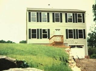 10 Machalowski Dr, Trumbull, CT 06611