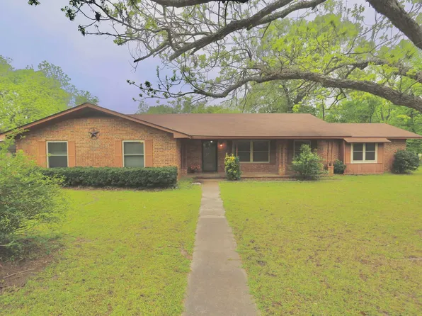 209 Circle Dr, Mineola, TX 75773