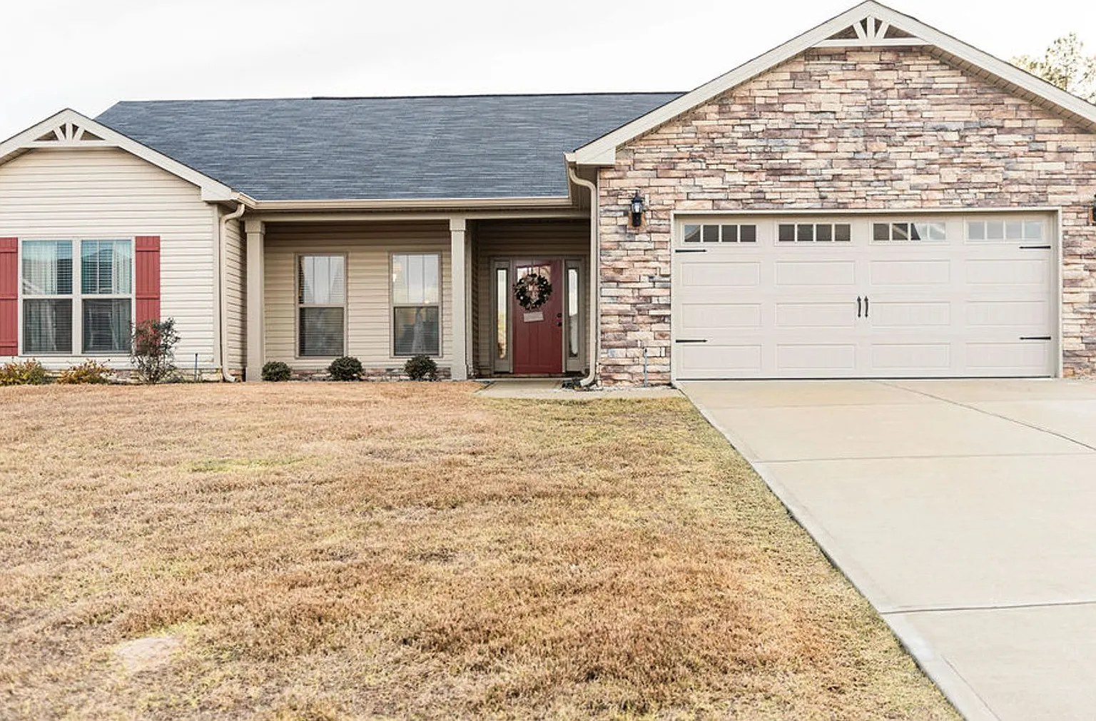 Beautiful Ranch Close to Fort Gordon! — Photo 1