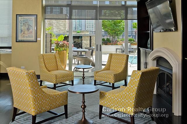 2nd image of 169 W Ontario St
