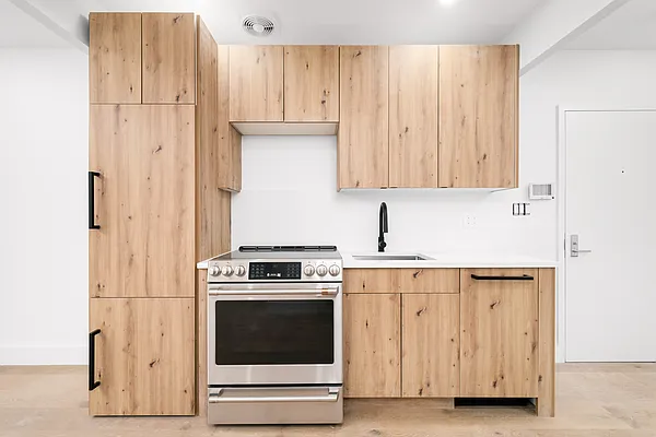 Rented by REAL New York | media 16