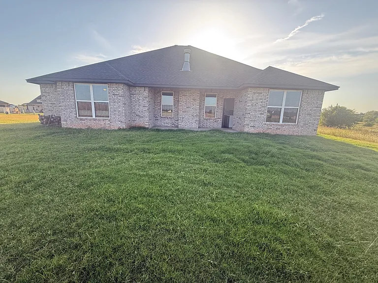9544 Monterey Dr — Photo 27
