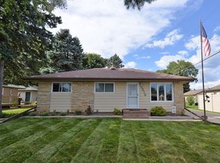 7312 Cliffside Dr, Racine, WI 53402