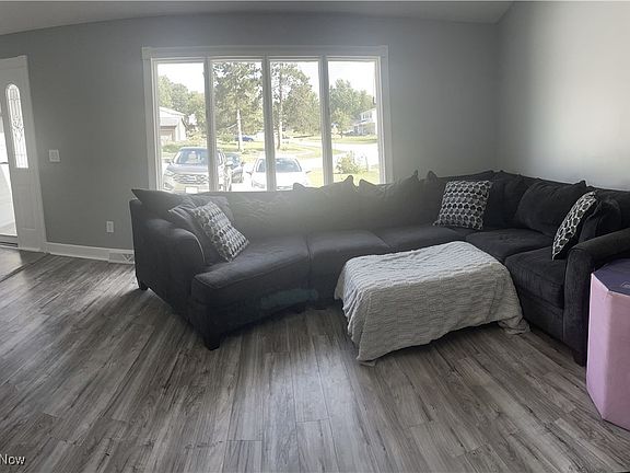 5th image of 3692 Magnolia Dr