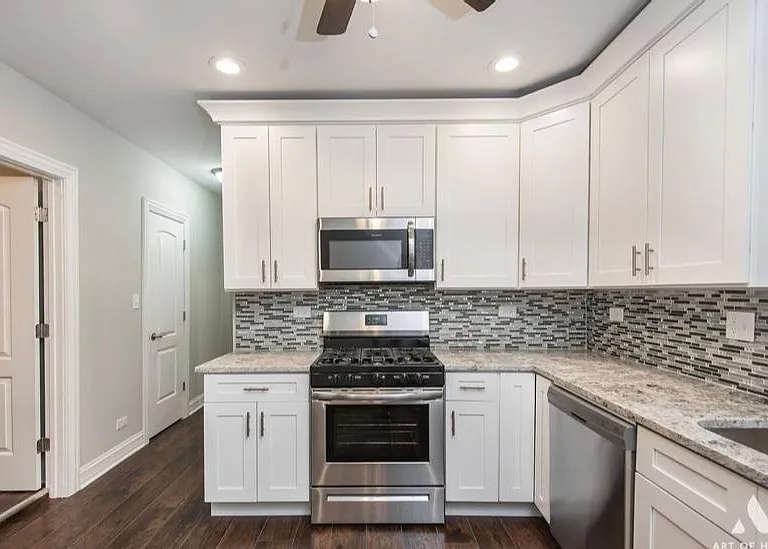 8722 S Buffalo Ave #3 — Photo 5
