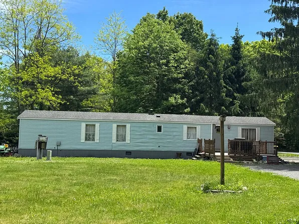 177 Poe Voll Ct, Stroudsburg, PA 18360