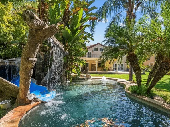 10909 Willowbrae Ave, Chatsworth, CA 91311