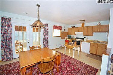 5th image of 45 Elmwood Dr