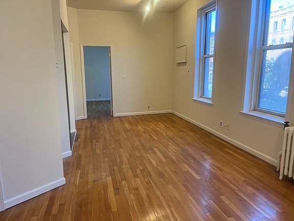 4th image of 101 W 86th St APT 2D