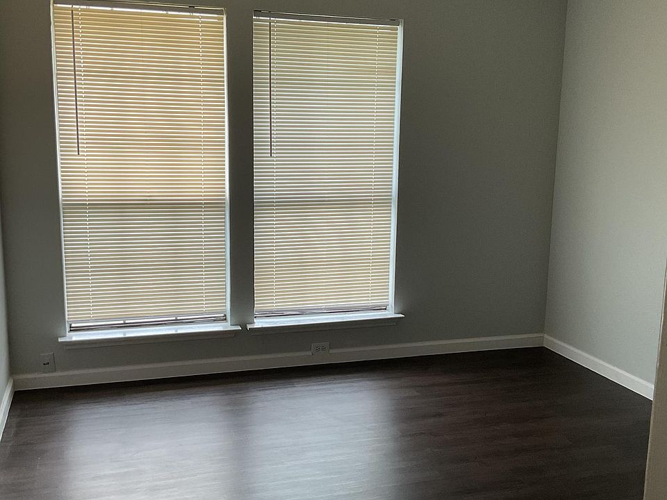 1st image of 101 Peachtree Ct APT C