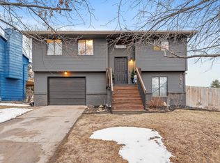 2401 Sandler Dr, Urbandale, IA 50322