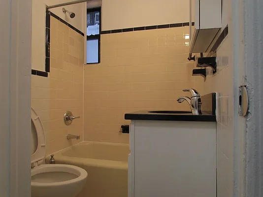 Rented by Landmark Real Estate | media 13