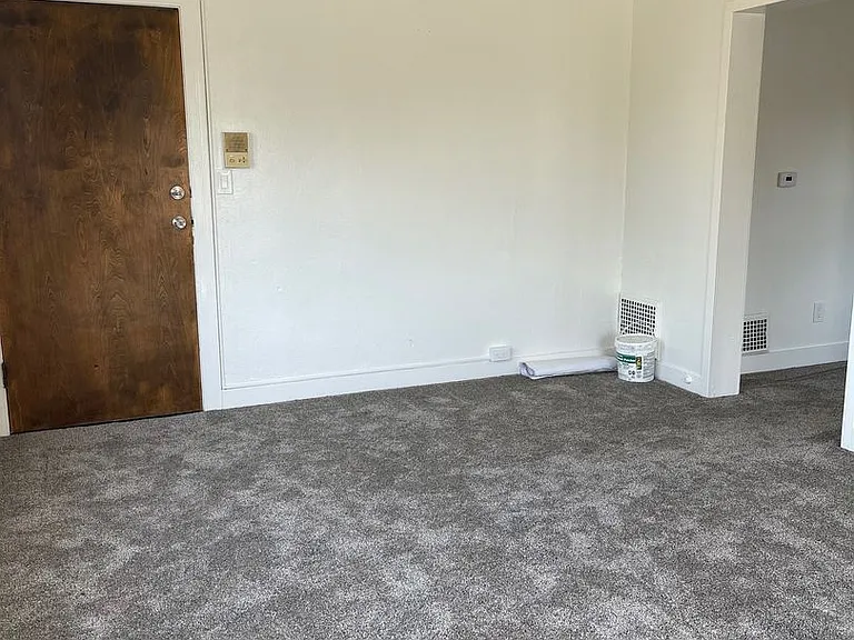 360 Oakland Ave — Photo 3