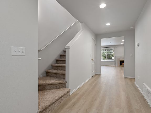 4th image of 4802 Nassau Ave NE APT 182