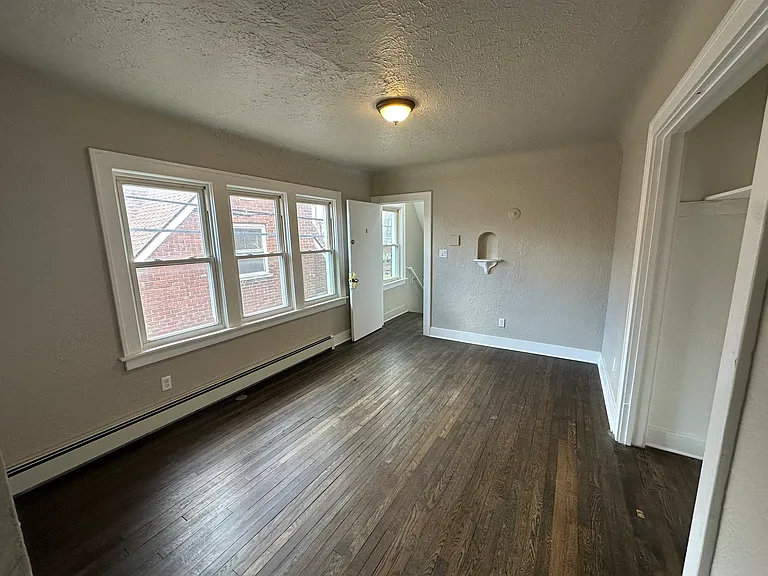 327 Liberty St #3 — Photo 10